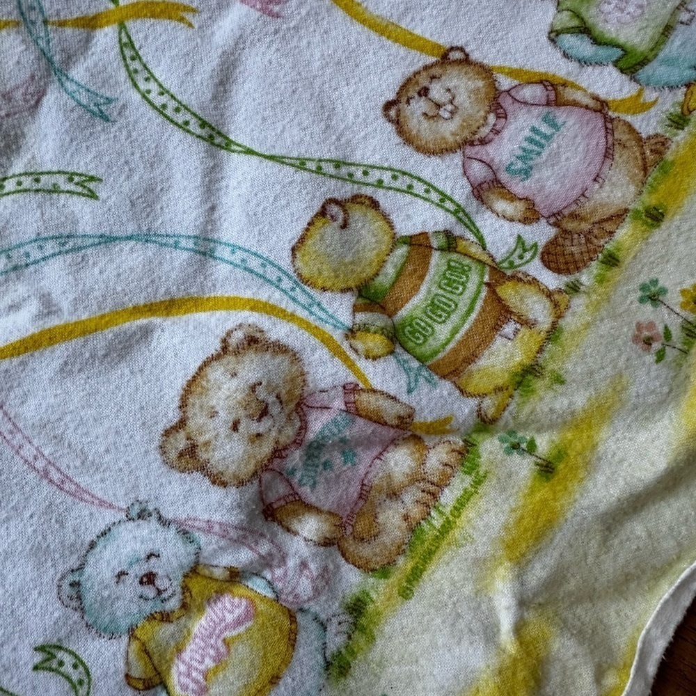 Vintage Dundee Shirt Tales Cotton Flannel Baby Receiving Blanket 25”x39” - Picture 7 of 11